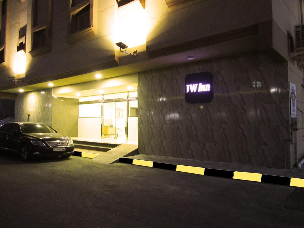 Jw Inn Hotel Nadinah Luaran gambar