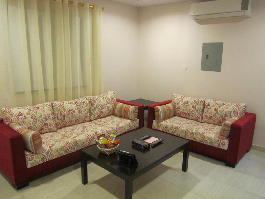 Jw Inn Hotel Nadinah Luaran gambar