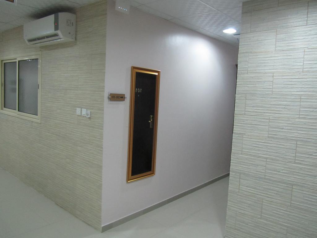 Jw Inn Hotel Nadinah Luaran gambar