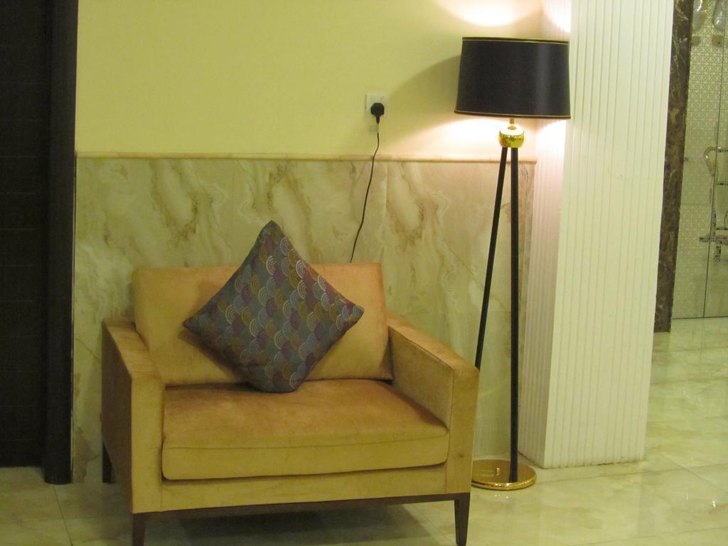 Jw Inn Hotel Nadinah Luaran gambar