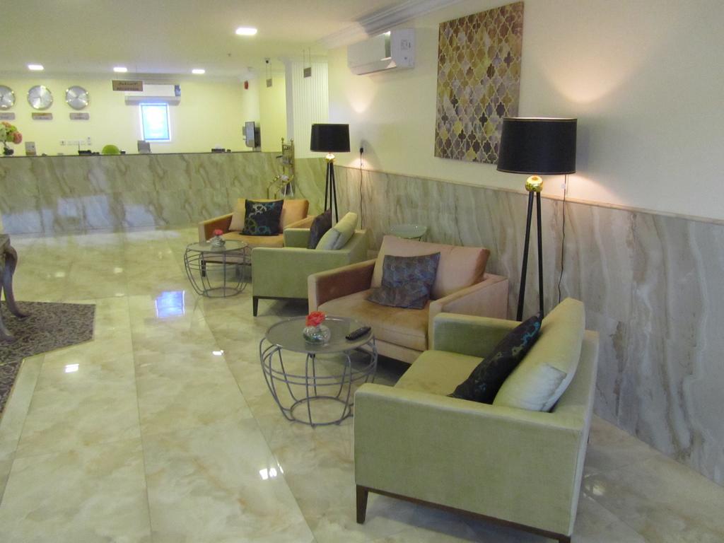 Jw Inn Hotel Nadinah Luaran gambar