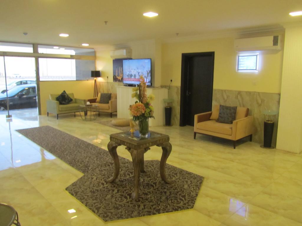 Jw Inn Hotel Nadinah Luaran gambar