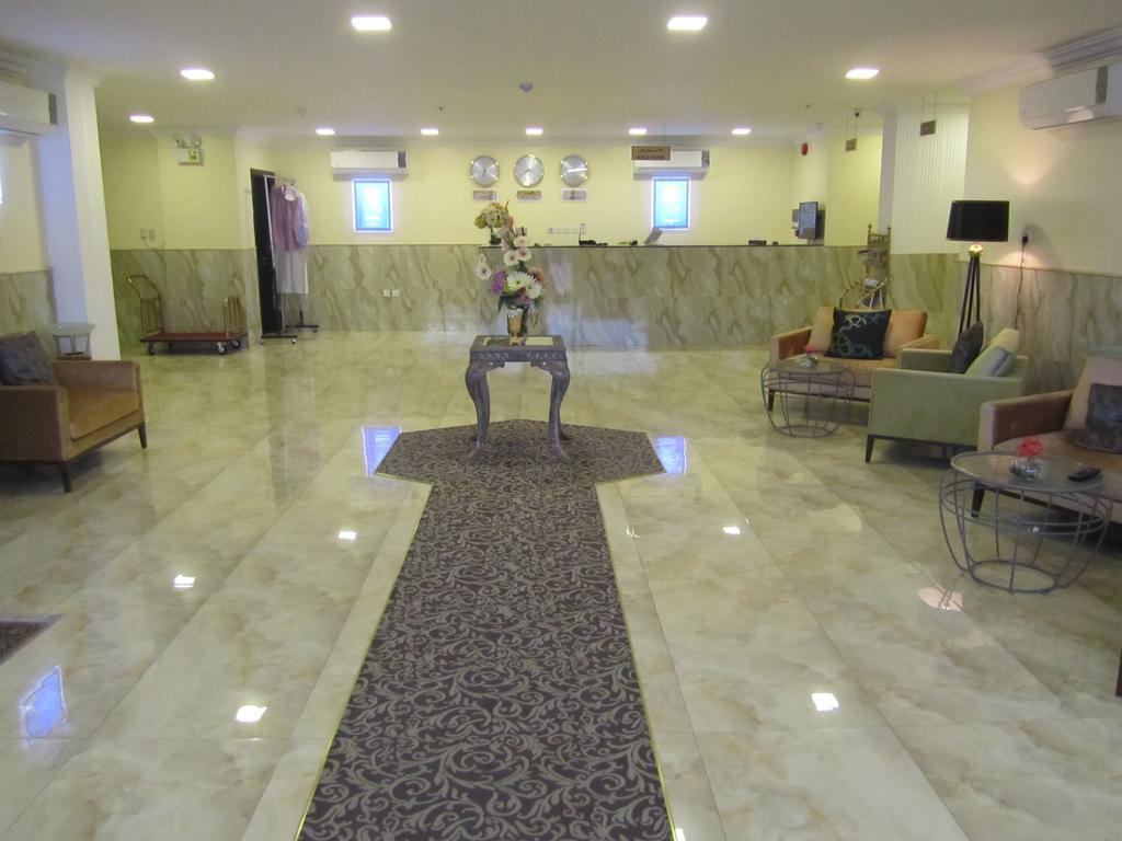 Jw Inn Hotel Nadinah Luaran gambar